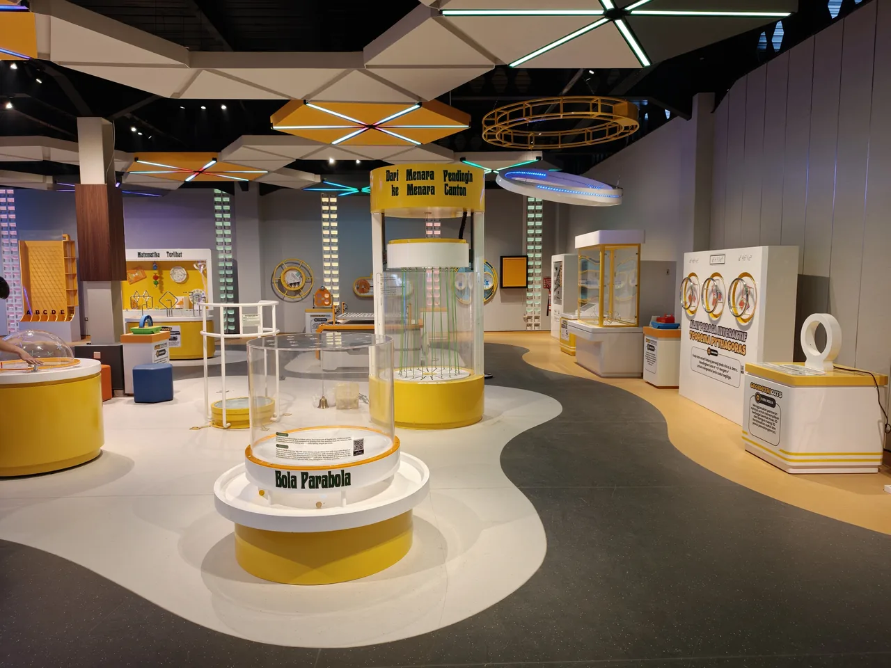 MMSC on site · Mathematics zone interactive exhibits