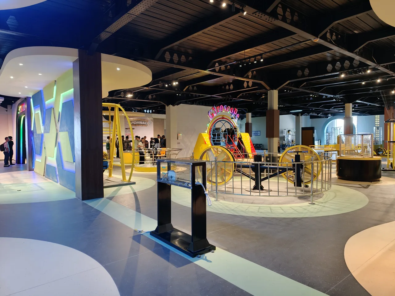 MMSC on site · Mechanics zone interactive exhibits